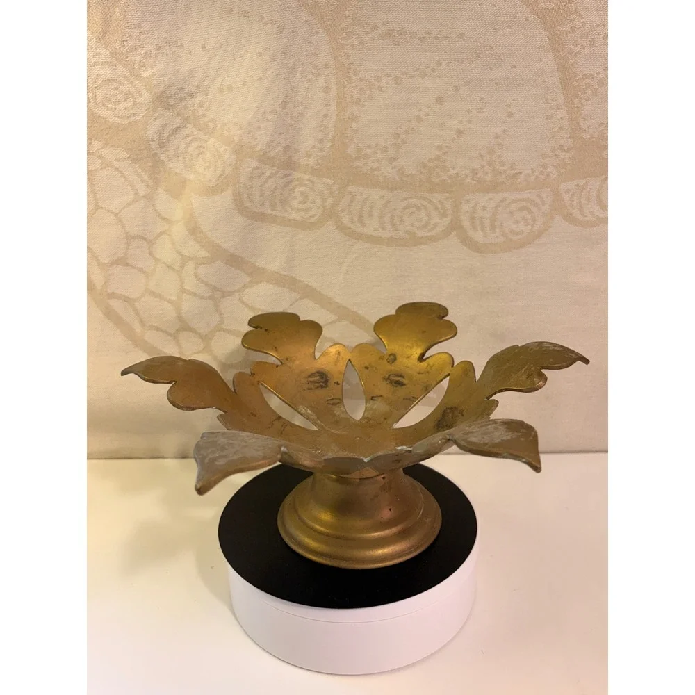 Vintage Solid Brass Scalloped Leaf Pedestal Bowl Ornate Decorative Dish Gold - Picture 3 of 5